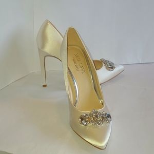 Nine West Women's Trulove2 Pump, White Satin, Size 5.5 M